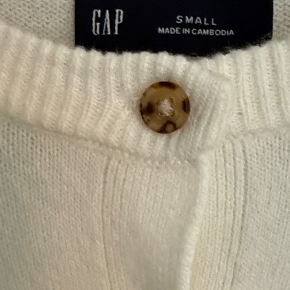 GAP CashSodt Cream Cardigan Sweater - Picture 4 of 11